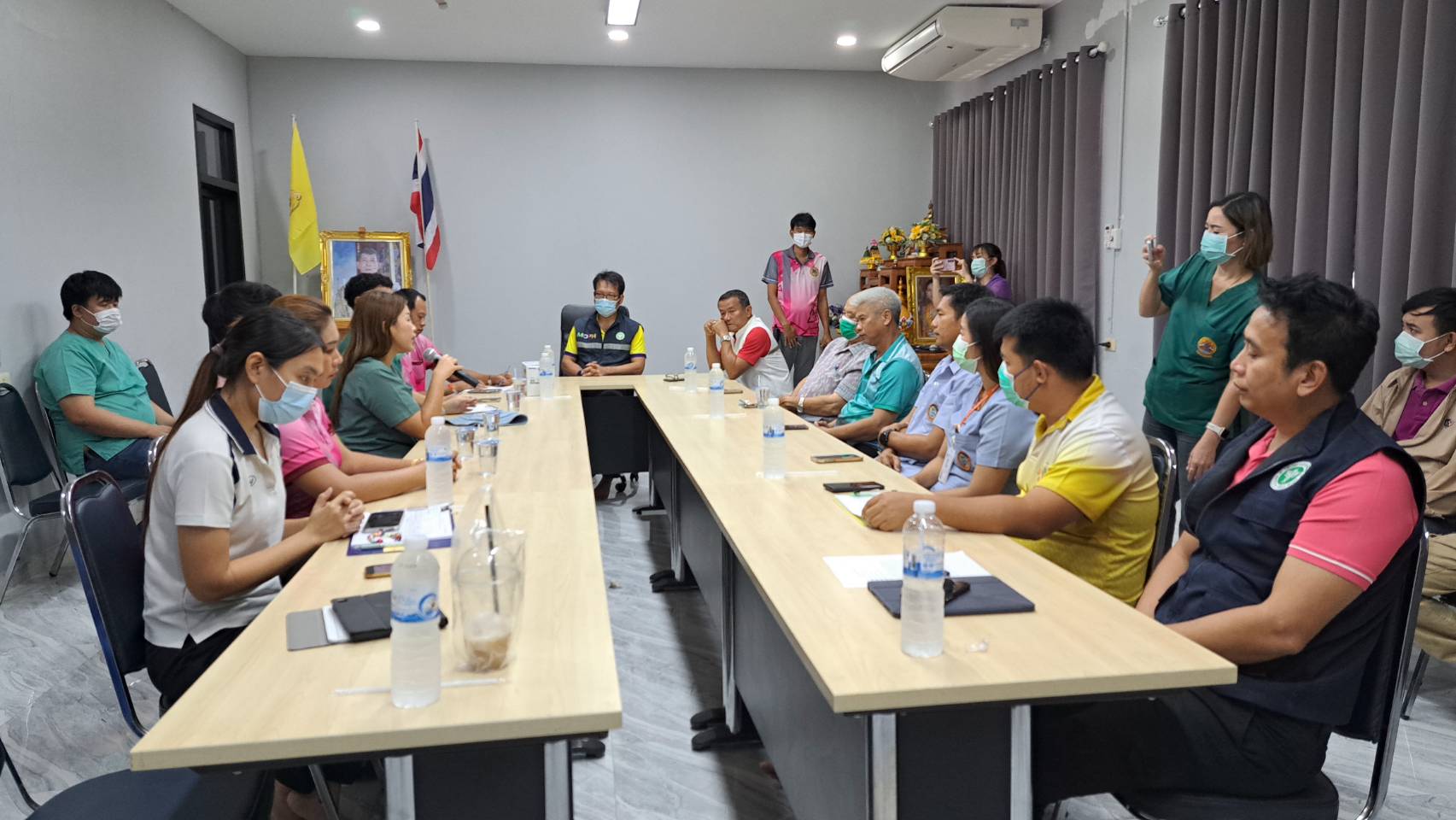 ร่วมประชุมหาแนวทางการป้องกันการระบาดของโรคพิษสุนัขบ้า ในพื้นที่หมู่ 7 เขาหินดาด ตำบลป่ายุบใน อำเภอวังจันทร์ จังหวัดระยอง